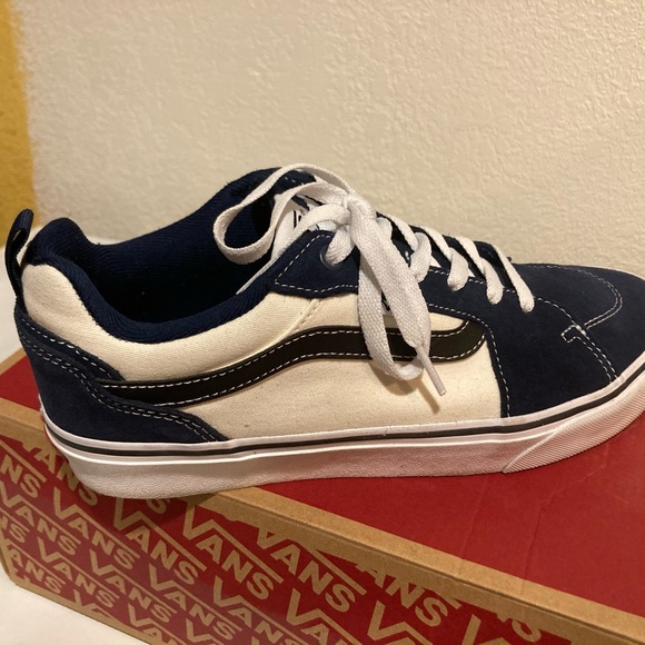 Unisex vans Retro Navy Blue with white tennis shoes - Picture 6 of 8
